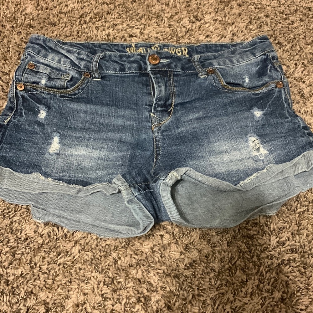 Wallflower shorts